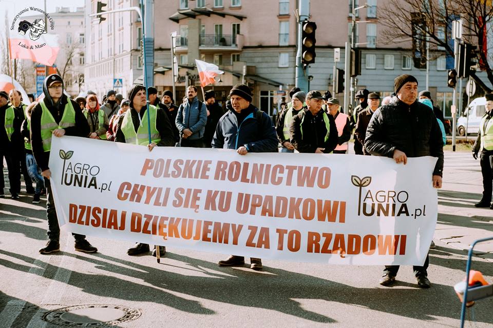 MIASTO: Protest rolników na ulicach Warszawy (FOTO)