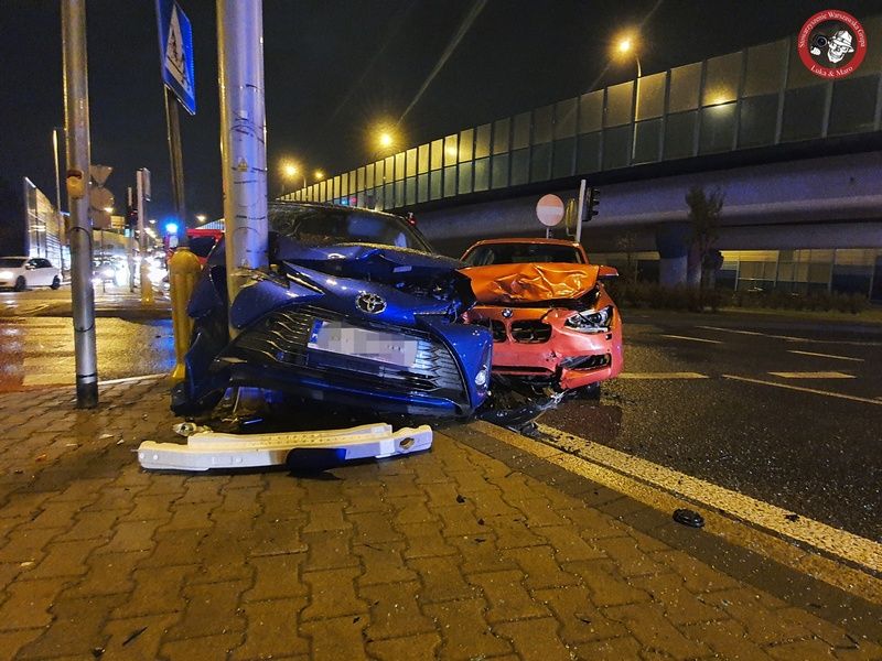 MIASTO: Dwie kobiety ranne w zderzeniu toyoty z BMW (ZDJĘCIA)