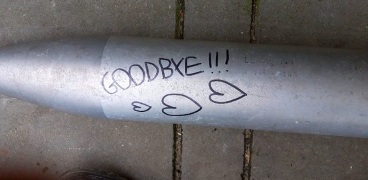 Pocisk rakietowy z napisem „Good bye" przy Krasnobrodzkiej - niepokojąca interwencja straży miejskiej