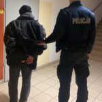 Kręcił się pod szkołą. Został zatrzymany!