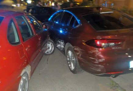 Pijany kierowca rozbił swój i trzy inne samochody