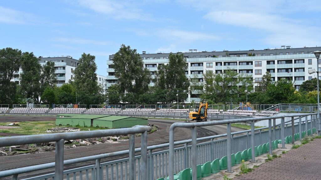 Remont stadionu Podskarbińska - fot. OSiR Praga-Południe