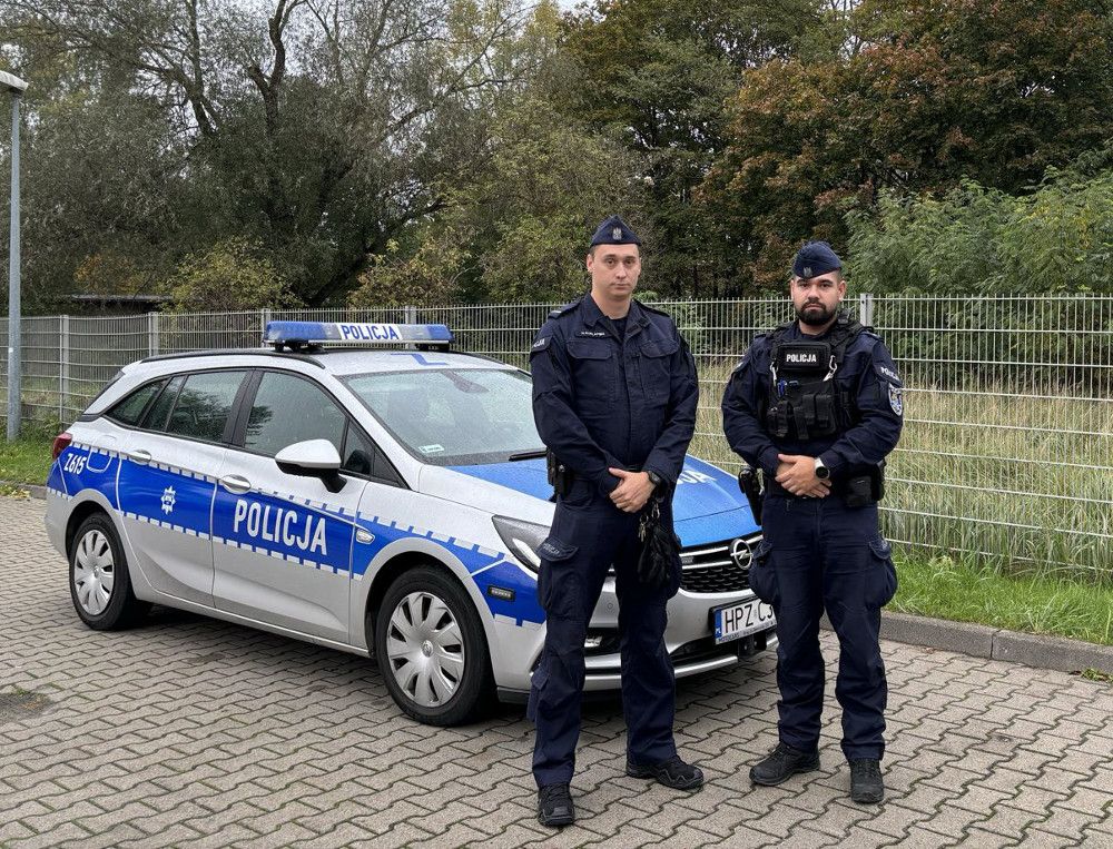 Policjanci pomogli zagubionej kobiecie fot. KRP VI