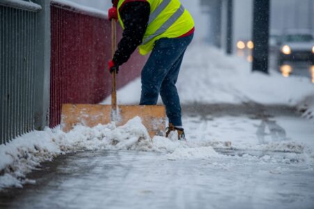 Kto odpowiada za odśnieżanie Foto ZOM