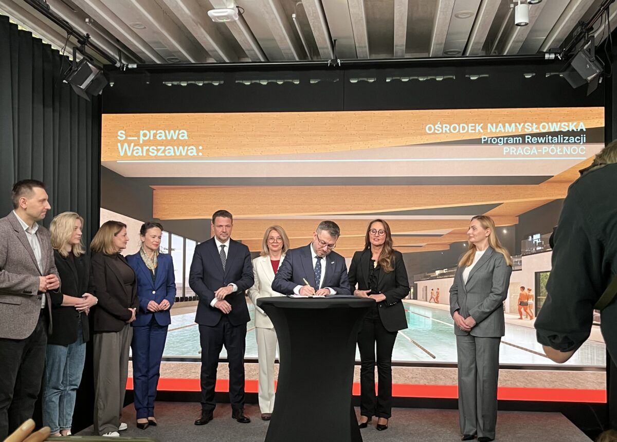 Podpisanie umowy przez inwestora Podpisanie umowy przez inwestora