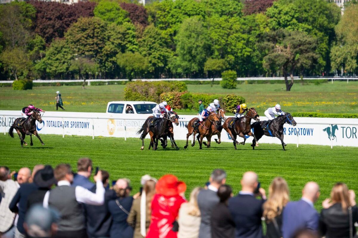 Bomba w górę! Rozpoczyna się sezon wyścigowy na Torze Służewiec