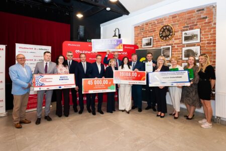 Pierwsze umowy w ramach programów wsparcia podpisane! Foto Tomasz Słupski via Mazovia